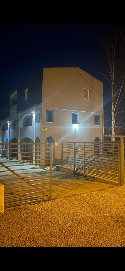 Sfântu-Gheorghe Jokai Apartments Nr9, Code Entry מראה חיצוני תמונה